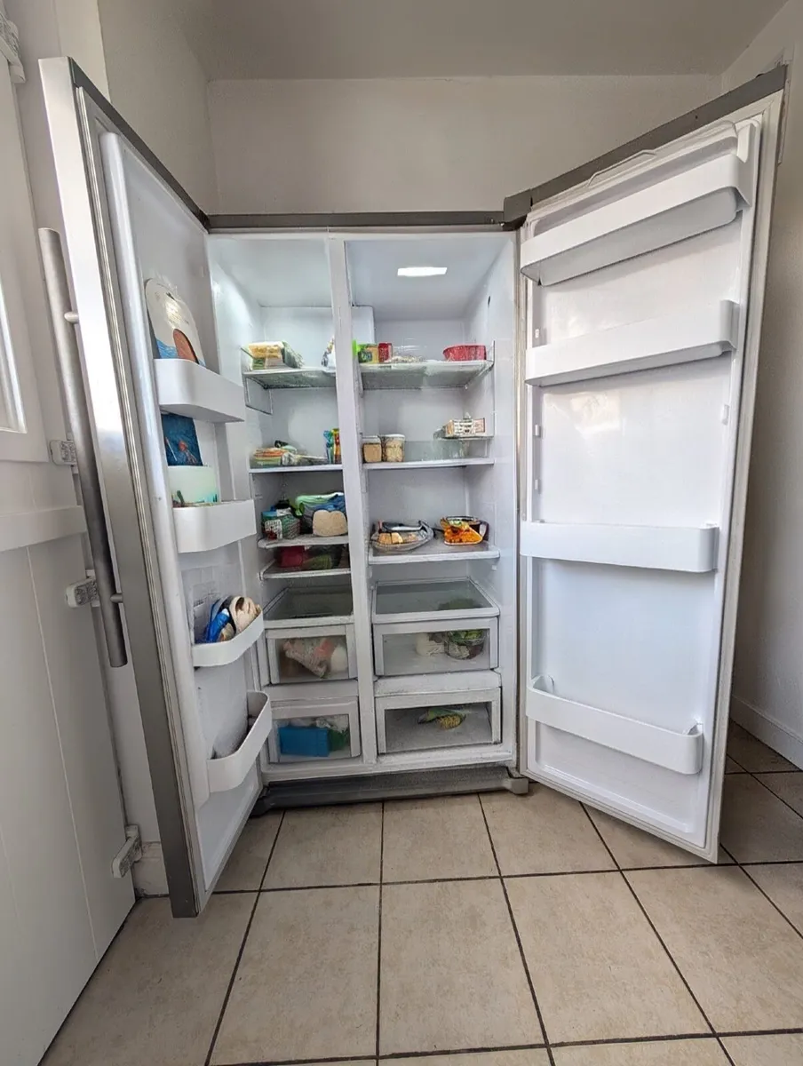 Samsung American Fridge Freezer - Image 2
