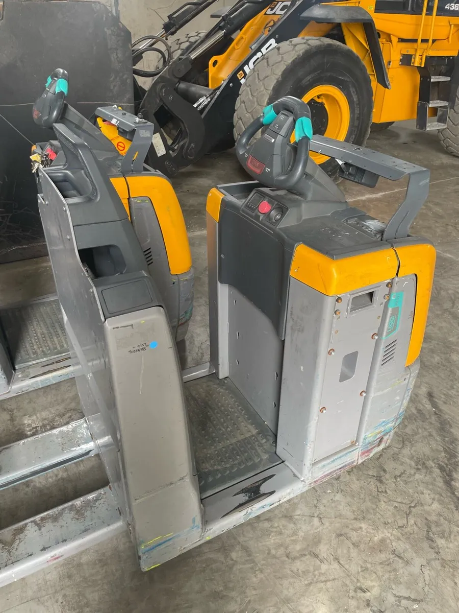 Jungheinrich ECE 225 Electric pallet truck - Image 3
