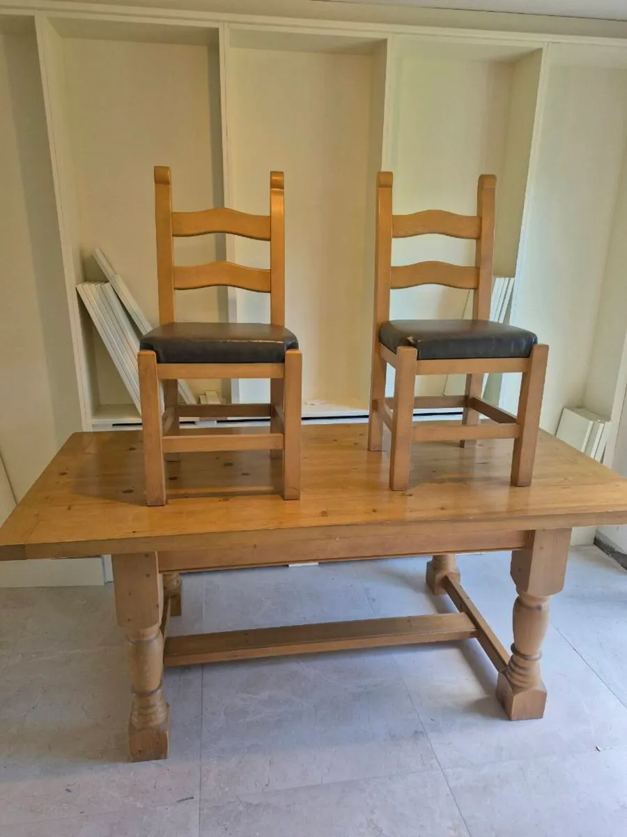 Table & 6 chairs - Image 2