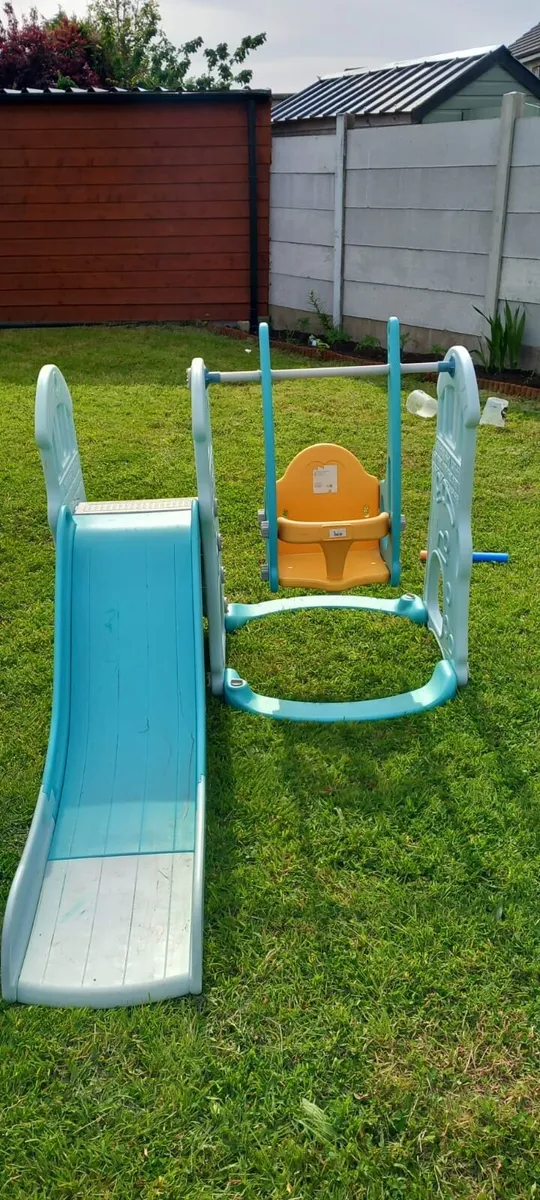 Slide and swing set - Image 1