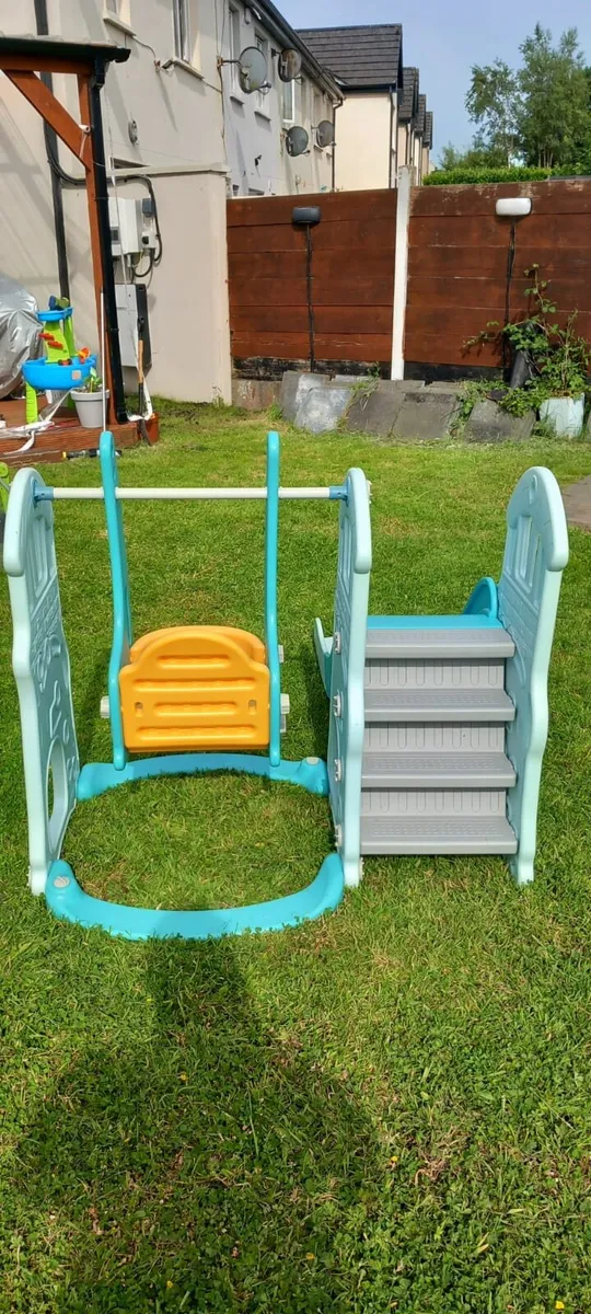 Slide and swing set - Image 3