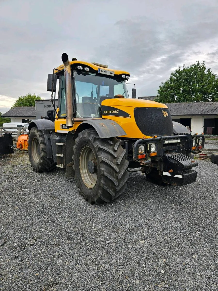 jcb fastrac 3220 - Image 2