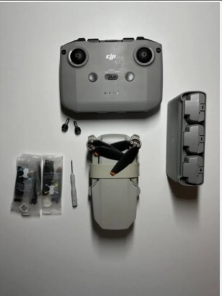 Dji mini 2  Fly more combo - Image 1