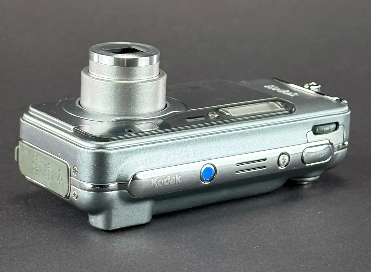 Kodak EasyShare LS753 digital camera - Image 2