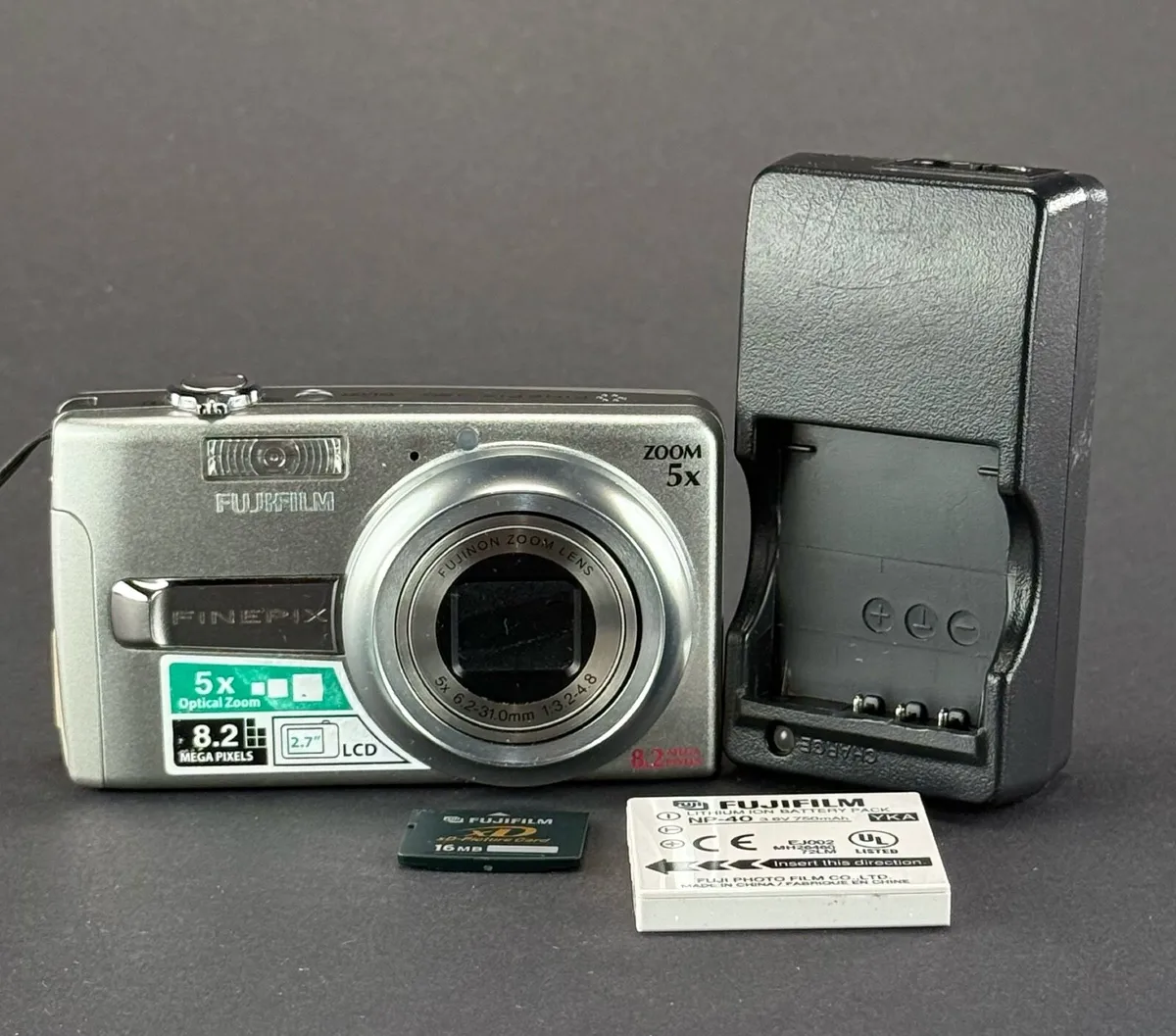 Fujifilm FinePix J50  compact digital camera - Image 1