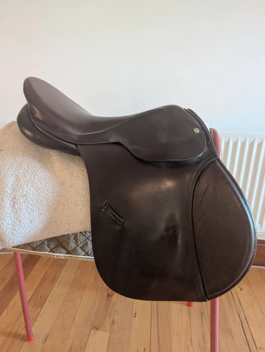 Berney GP Saddle 17" - Image 1