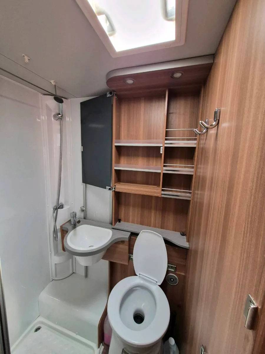 6 bert 2019 Weinsberg cara home 400 - Image 3