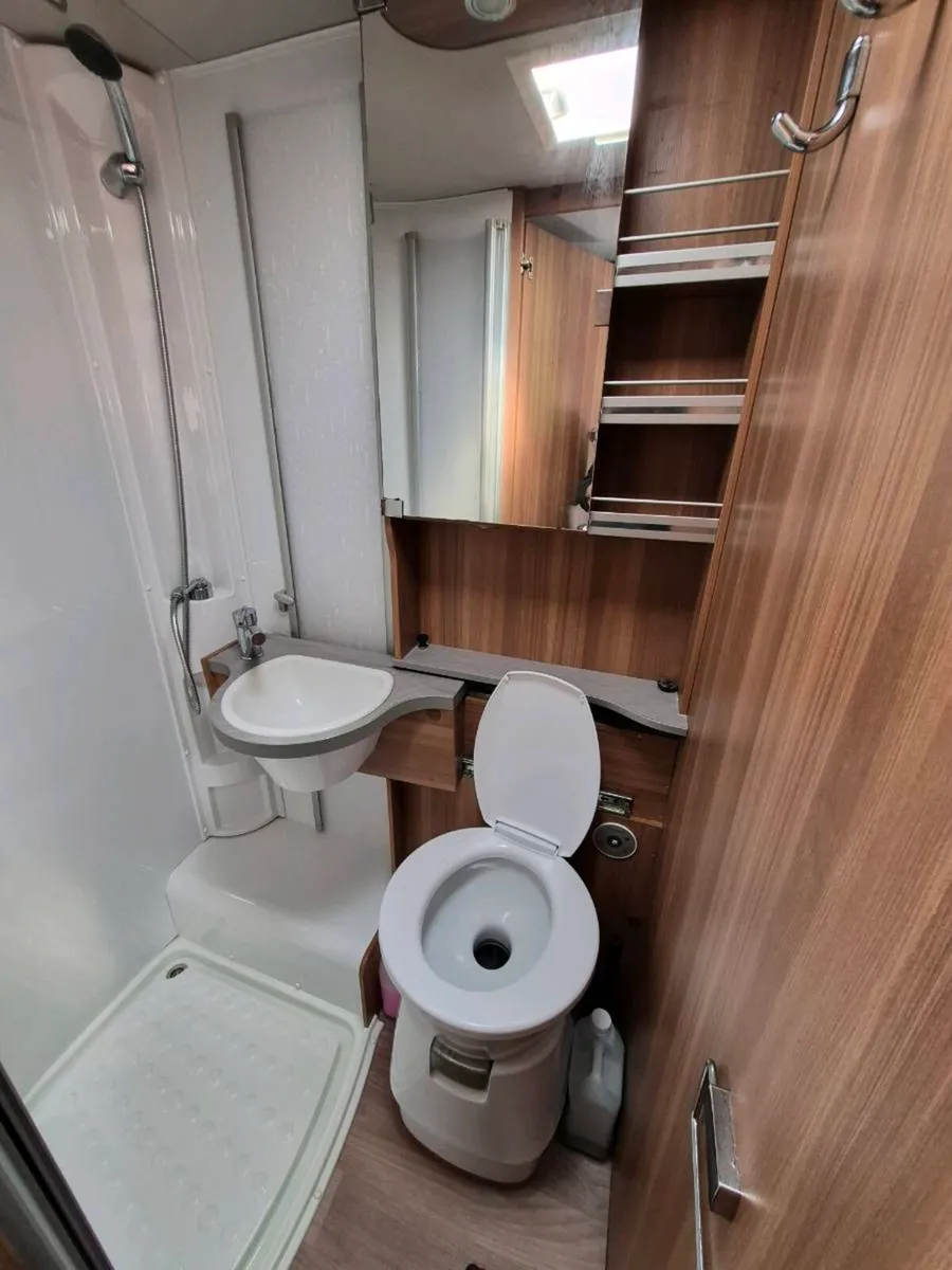 6 bert 2019 Weinsberg cara home 400 - Image 4