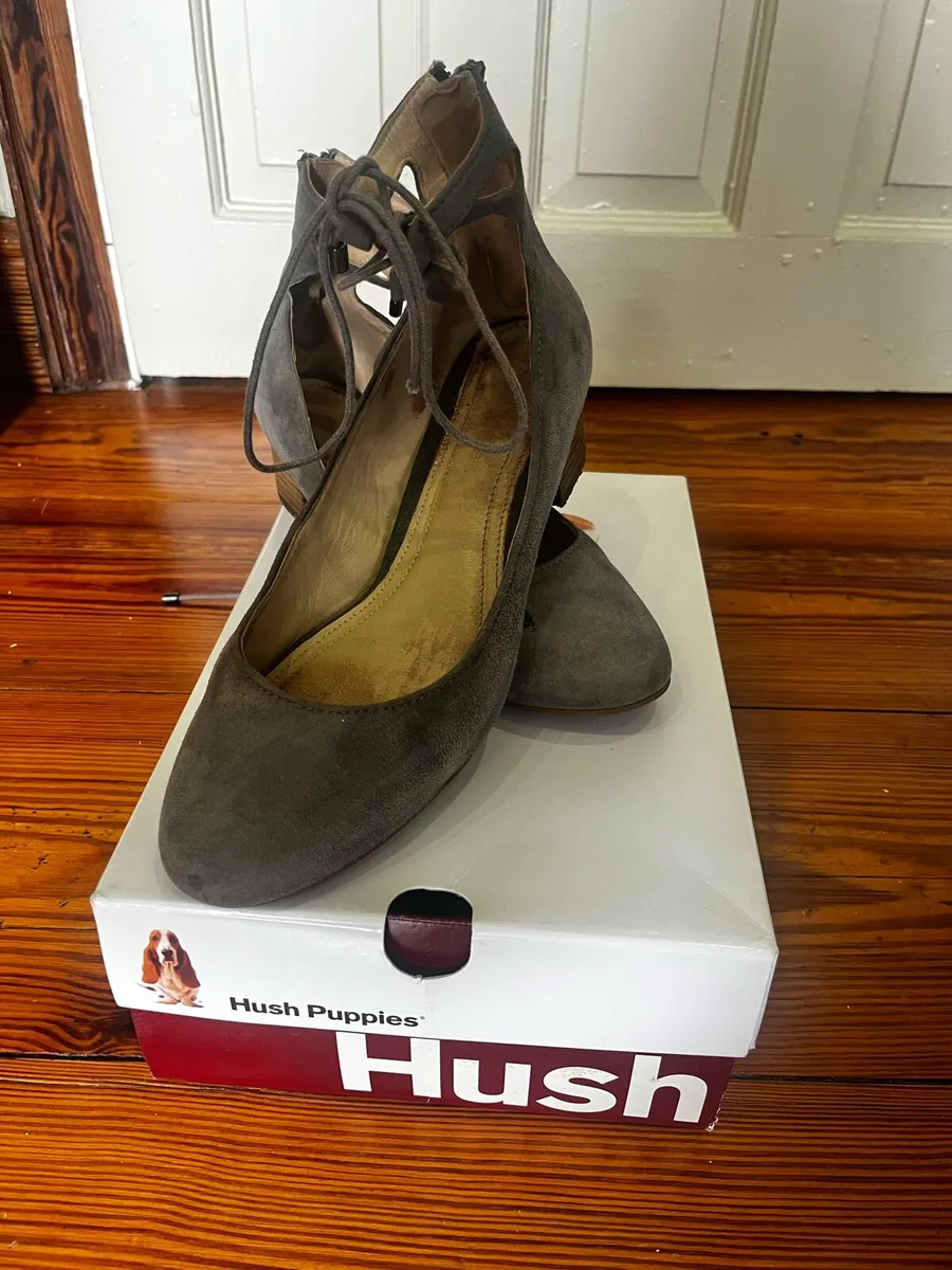Hush Puppy suede shoes - Image 4