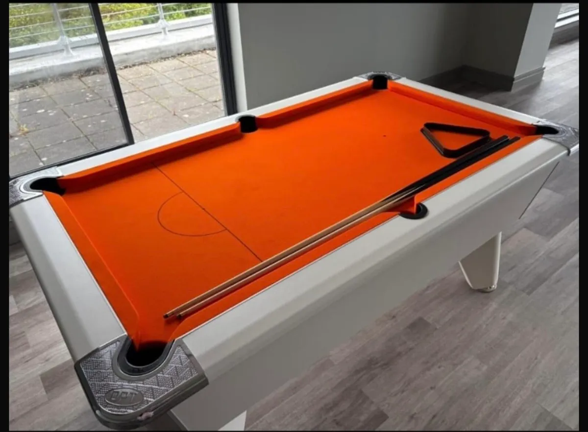 Pool table - Image 2