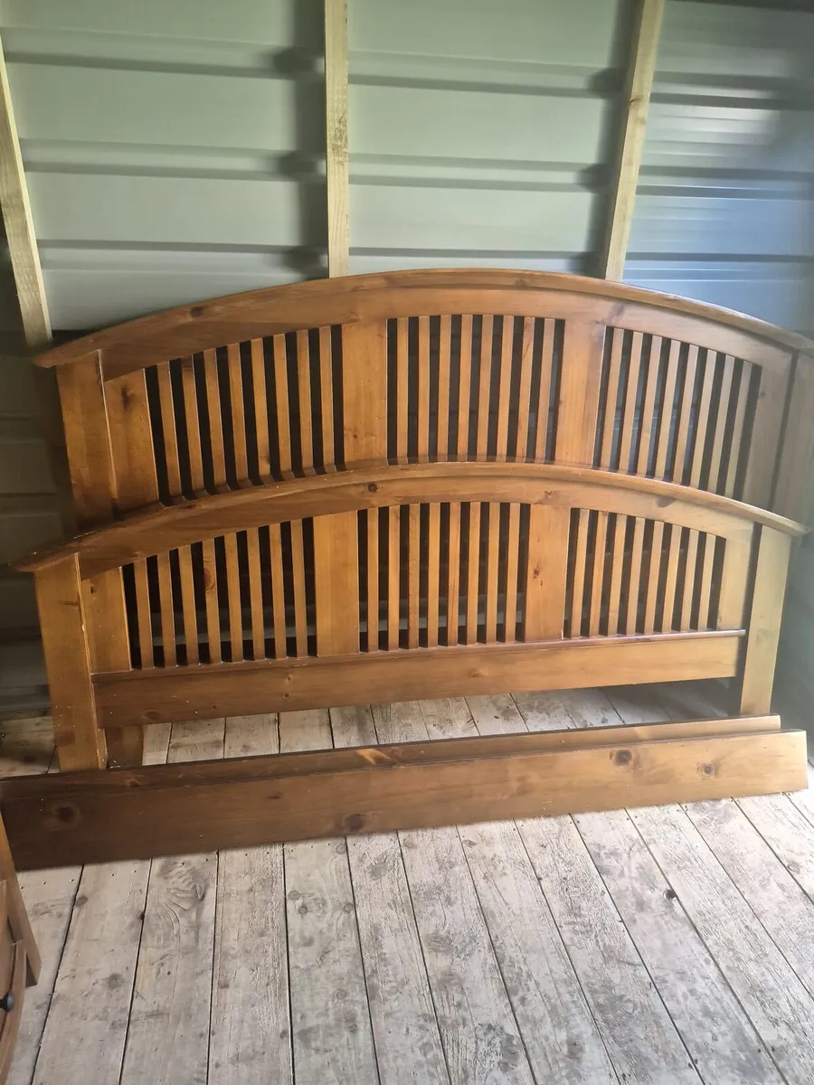 Bed & Bedroom furniture - Image 2