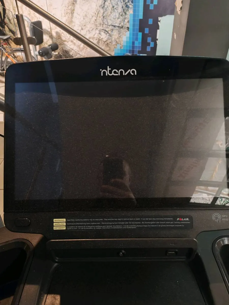 Commercial treadmill - Image 2