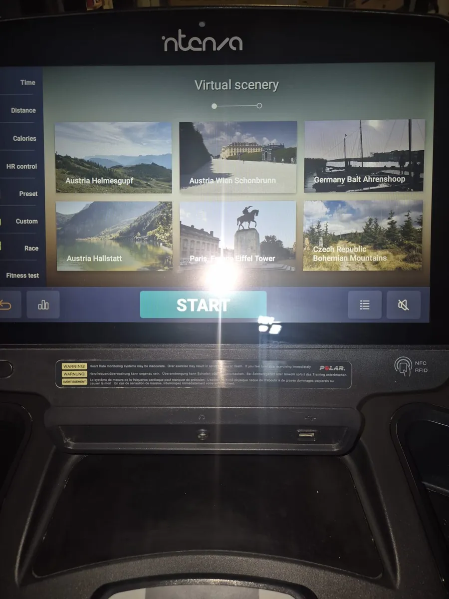 Commercial treadmill - Image 4