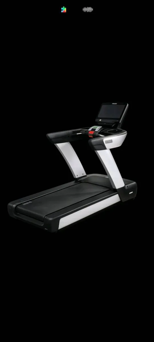 Commercial treadmill - Image 1