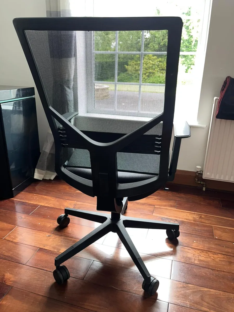 Office chair - Image 2