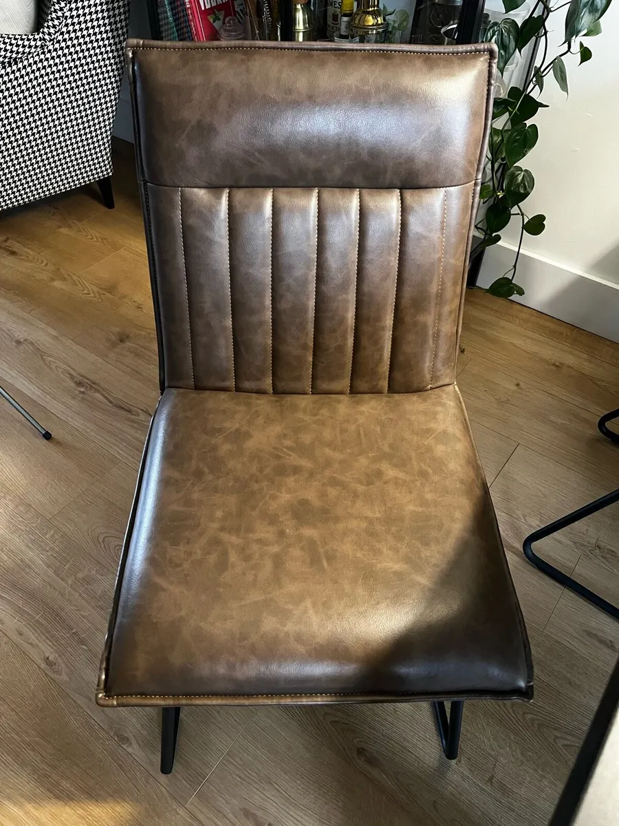 4 dining chairs - Image 2