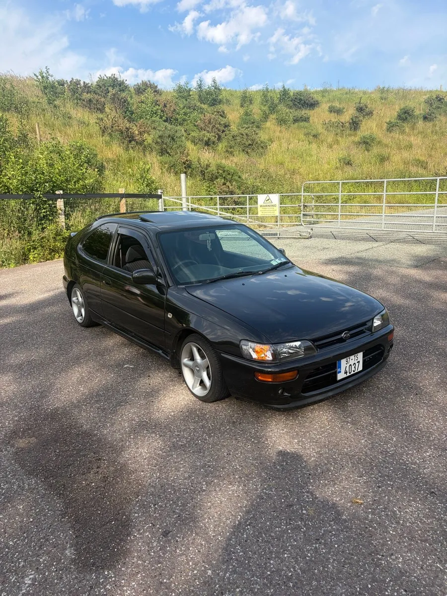 20 valve blacktop Corolla - Image 1