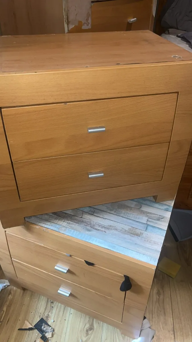 Chest of drawers & 2 lockers - Image 2