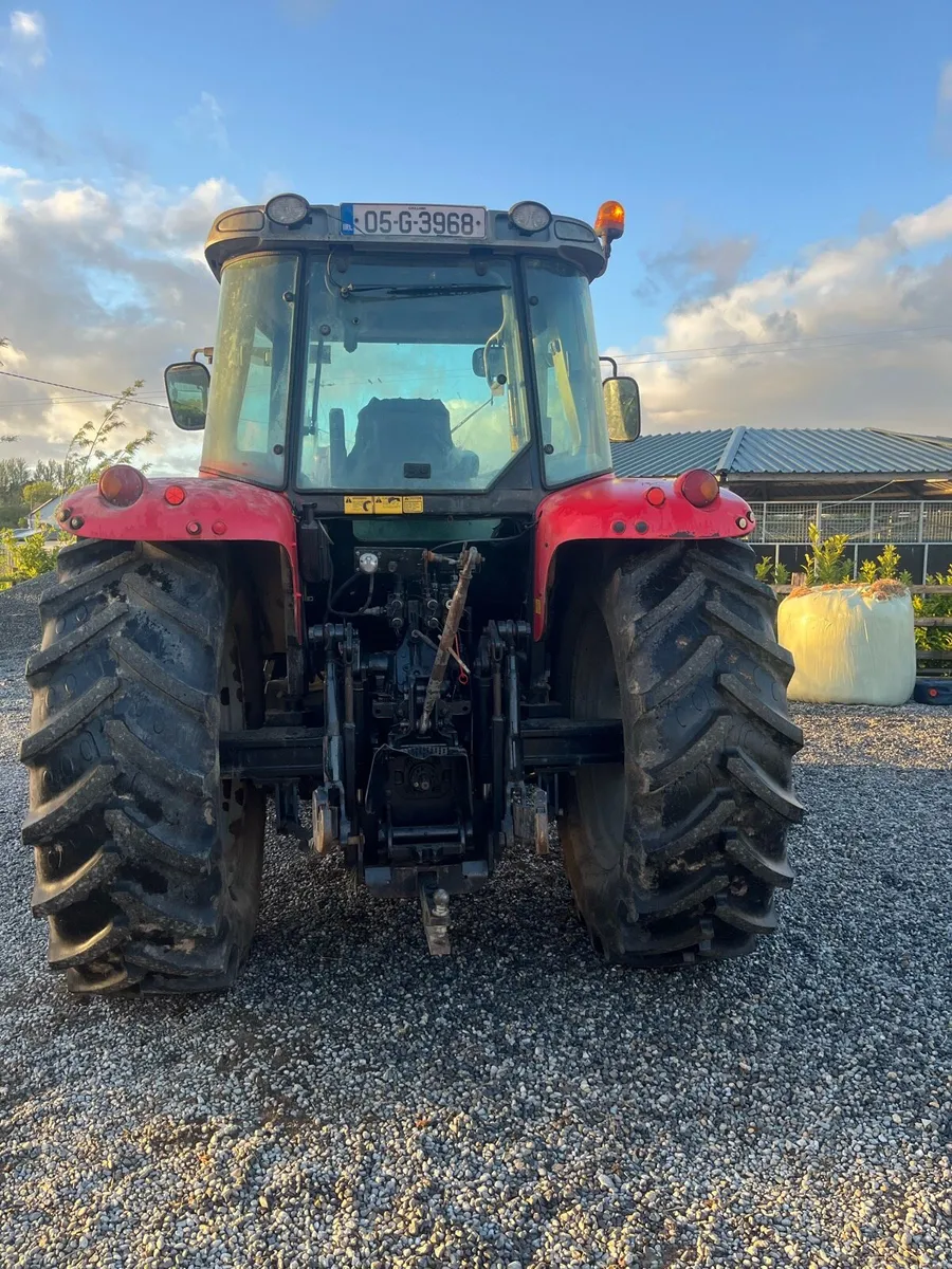 Massey 5465 - Image 2