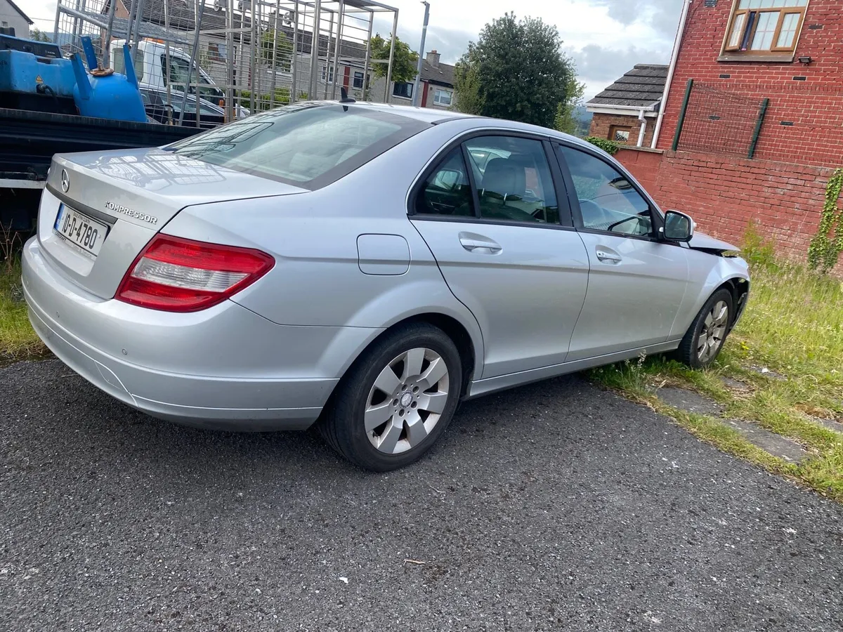 Mercedes c180 Automatic low km - Image 3