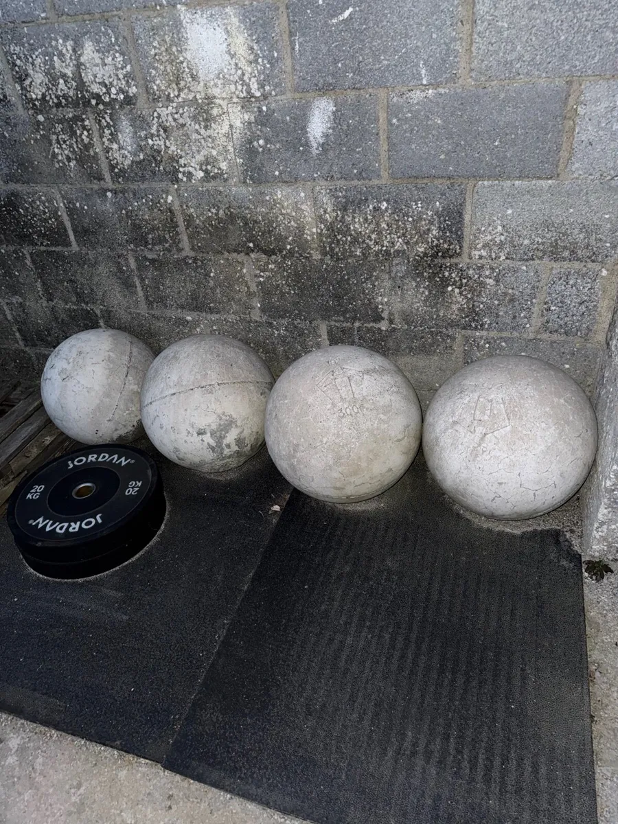 Gym Equipment Atlas Stones / Sandbags - Image 1