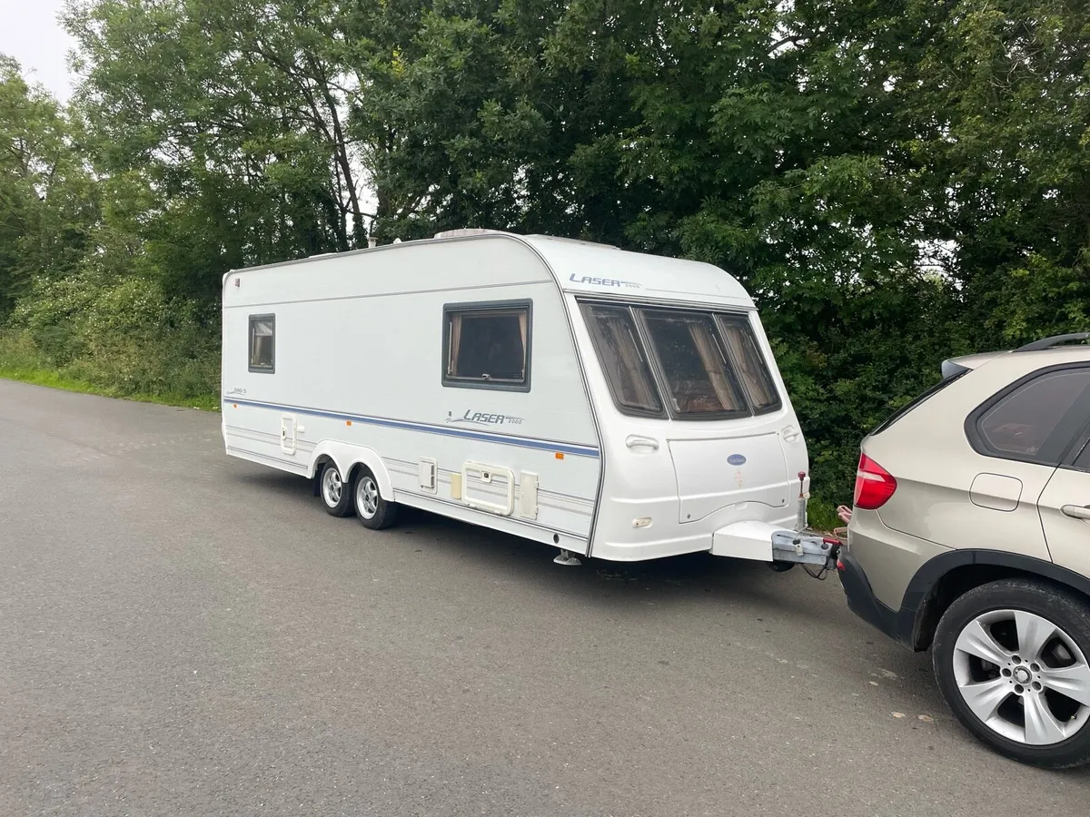 5 berth caravan - Image 1