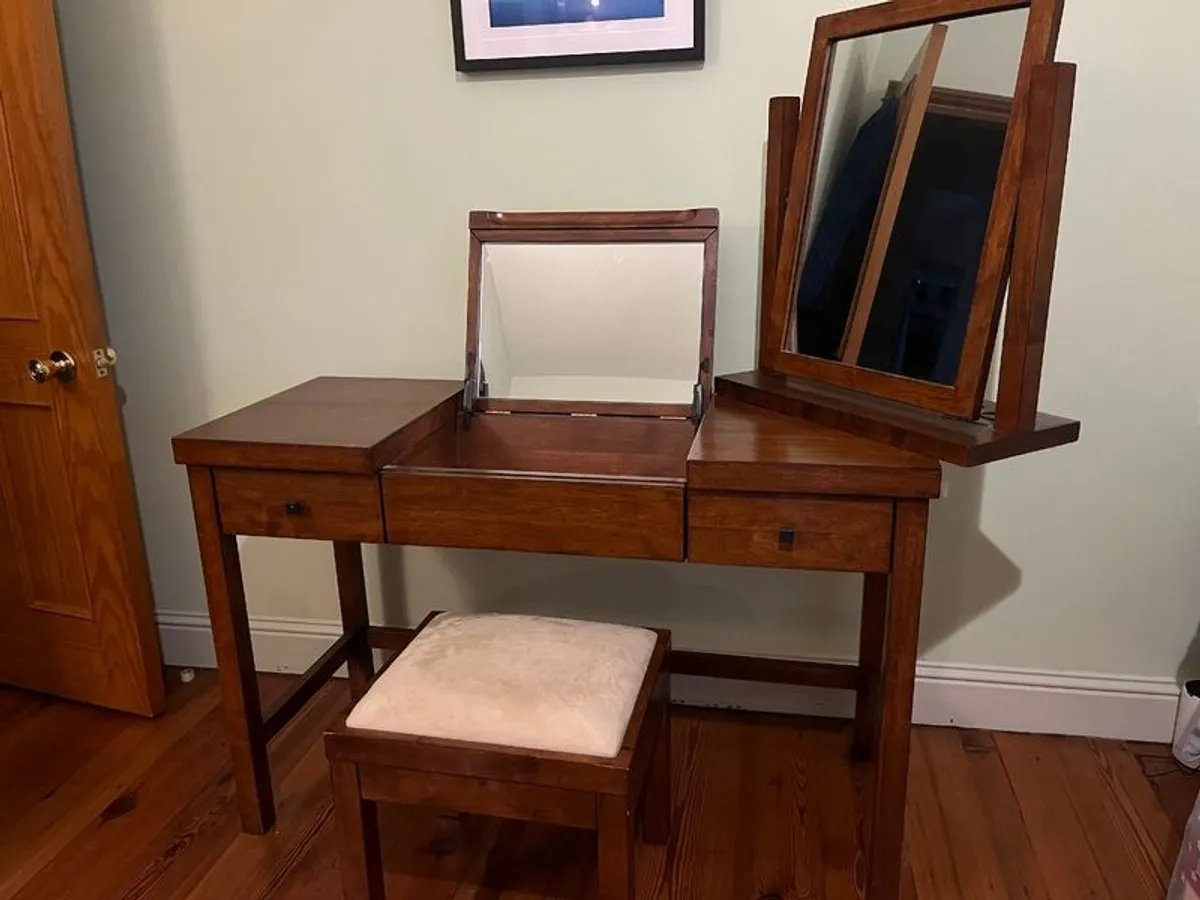 Dressing table or desk - Image 2