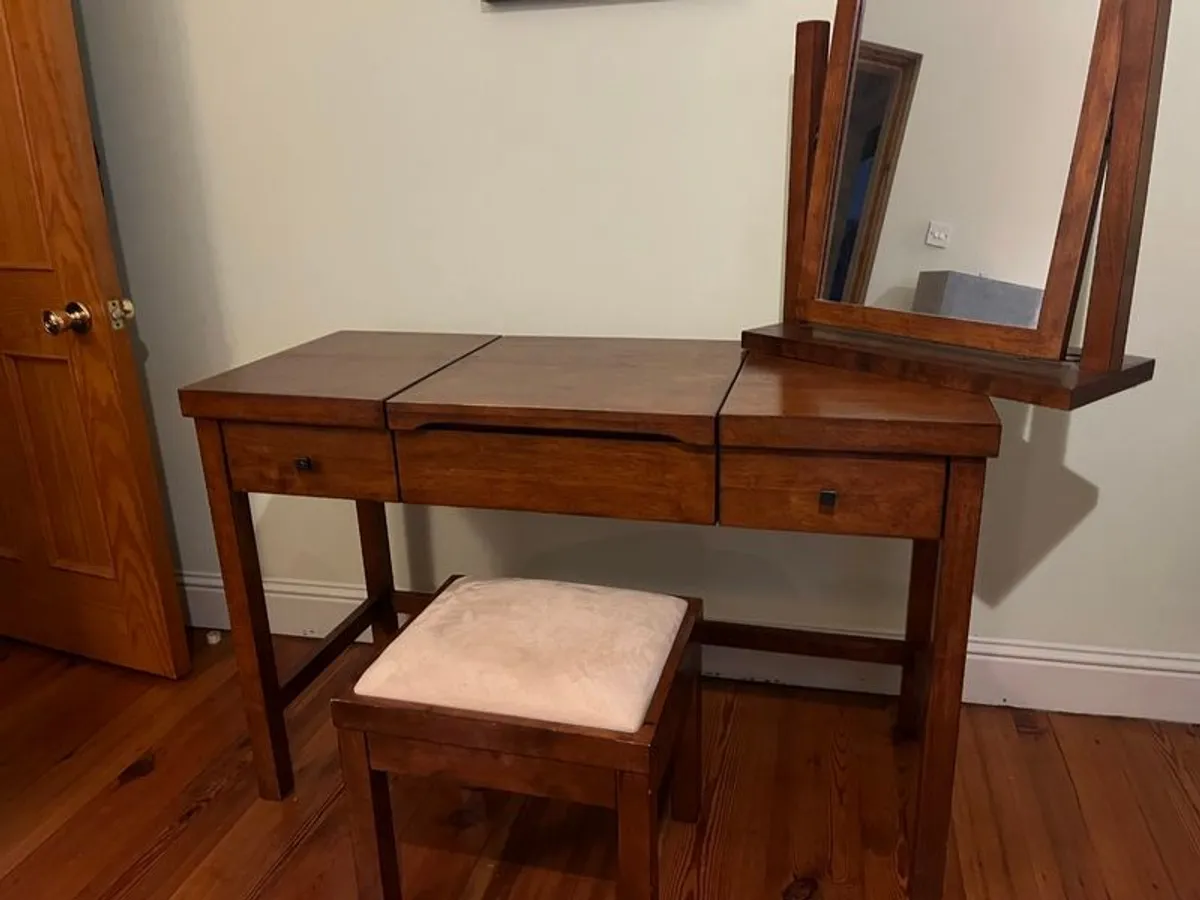 Dressing table or desk - Image 3