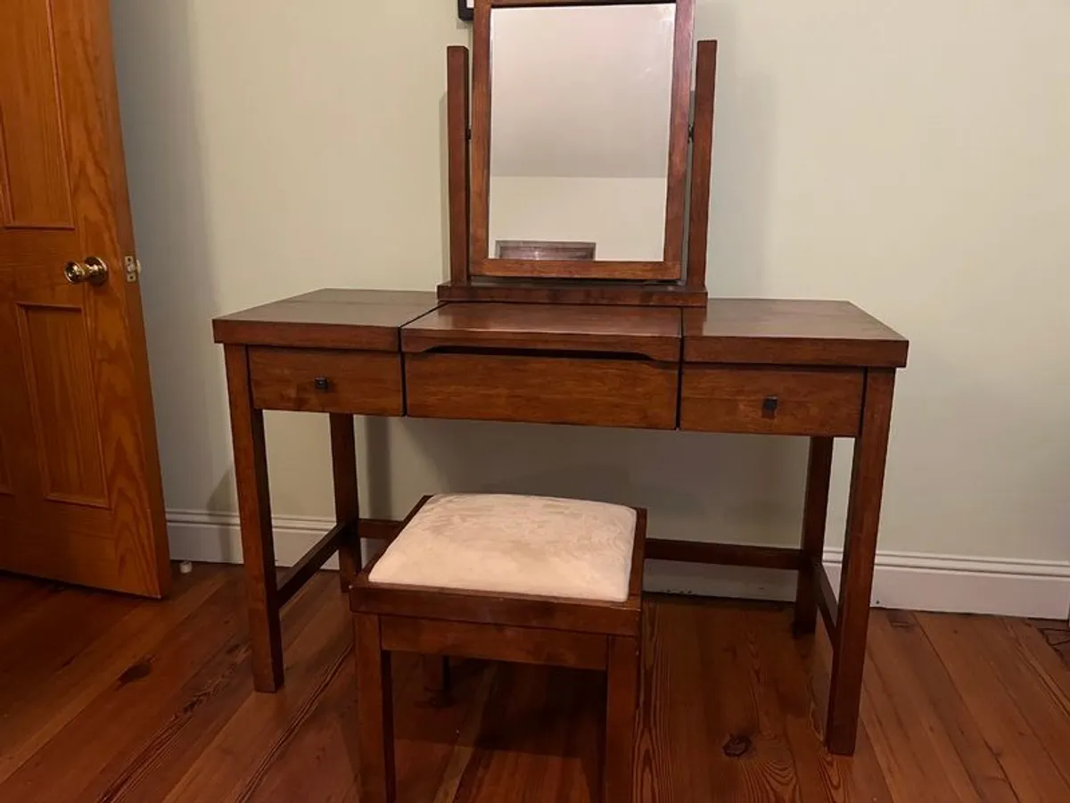 Dressing table or desk - Image 4