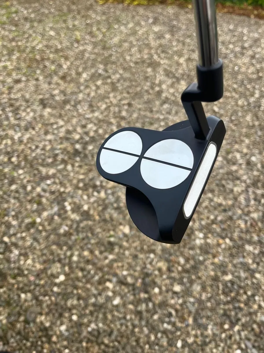 Odyssey AI-ONE 2-BALL 33" As New - Image 1