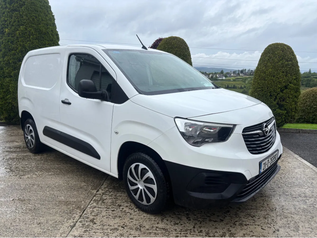 Opel Combo 1.5 75PS  12 MONTHS WARRANTY - Image 2