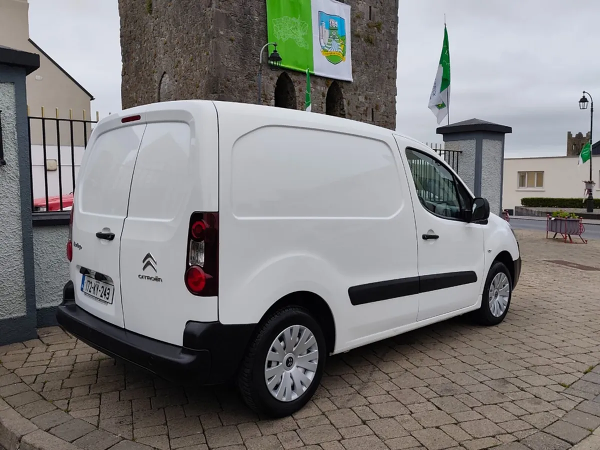 Citroen Berlingo €35 p/w LX BLUE HDI 75 625KG S SW - Image 2