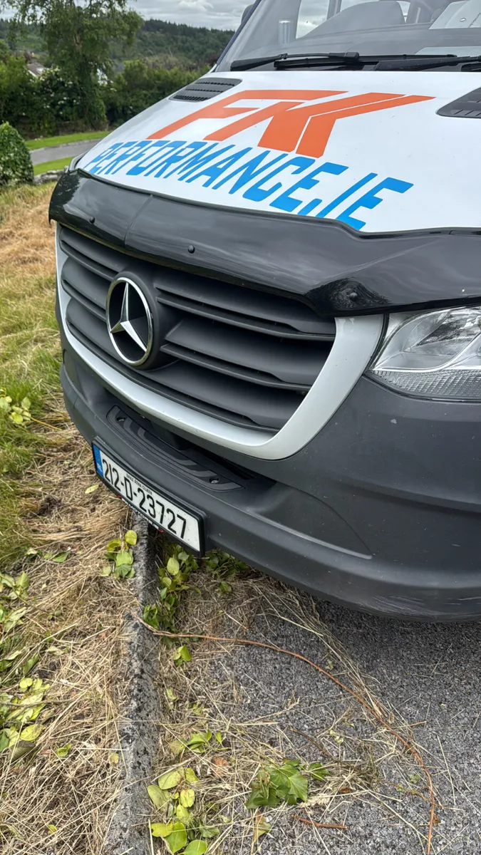 Bonnet bra / deflectors for vans
