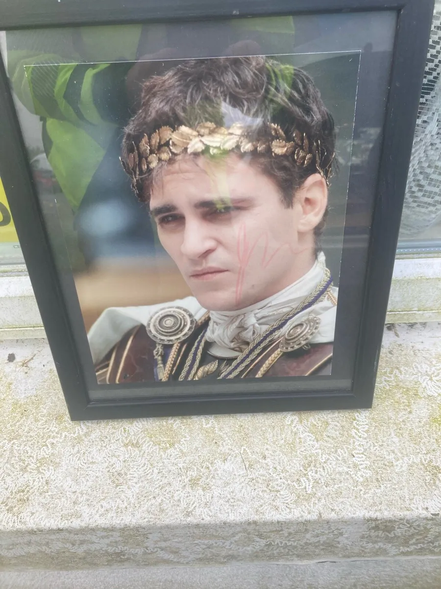 Autograph photo Joaquin phoneix framed free post