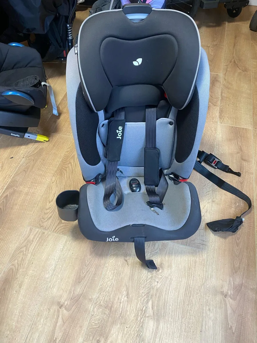 Children’s car seats - Image 1