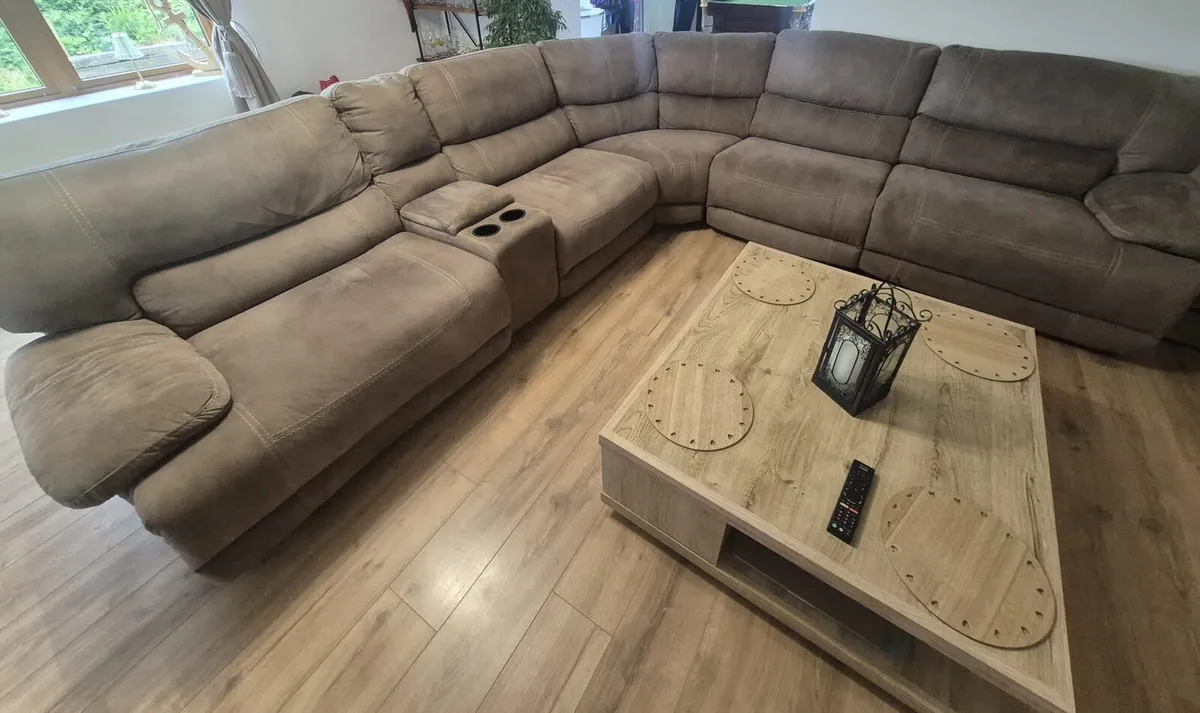 Extra Large Corner Sofa With 2 End Recliners - Image 1