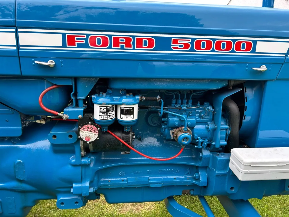 Ford 5000 tractor - Image 4