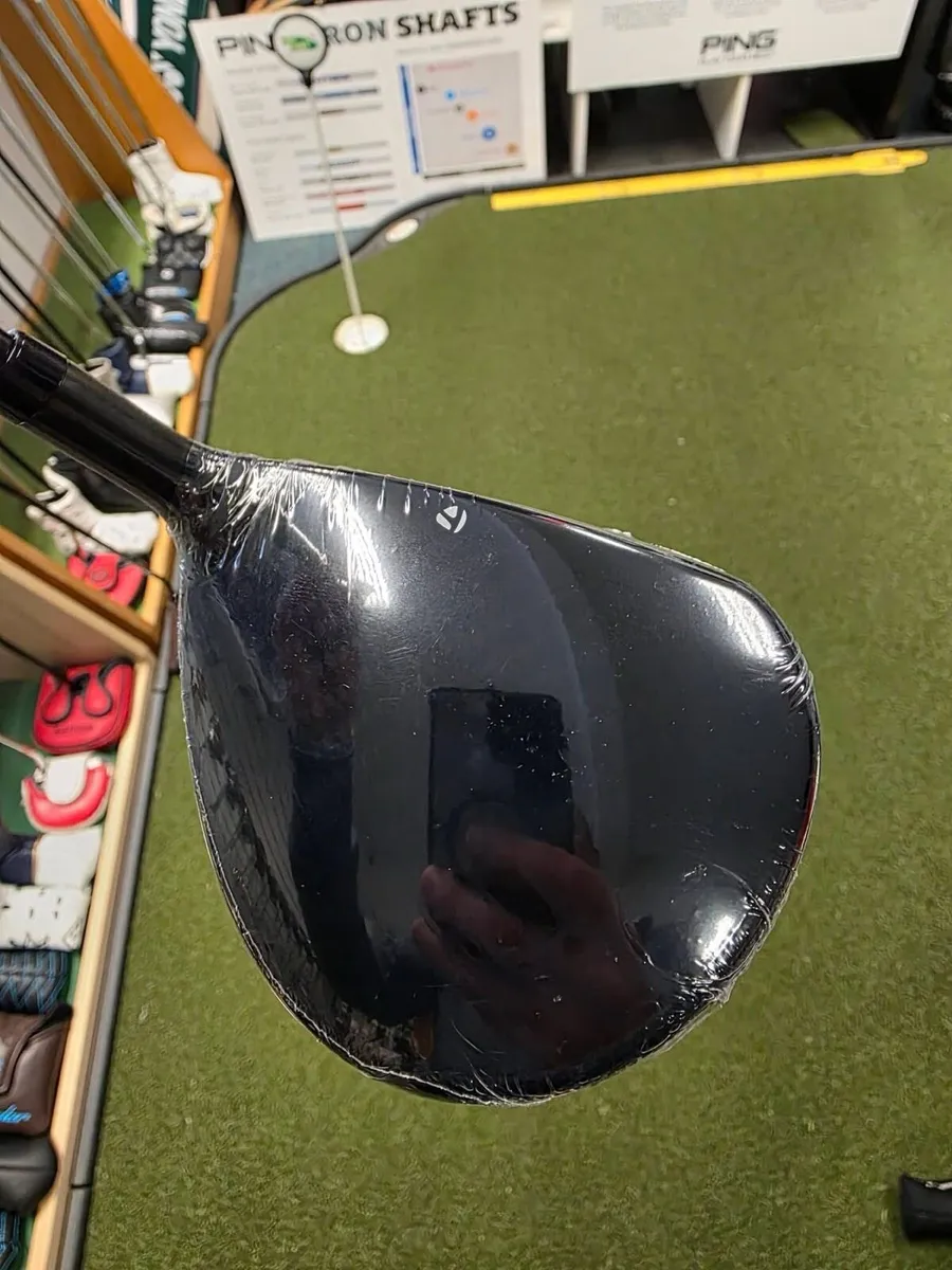 New Taylormade Qi10 7 Wood - Image 3