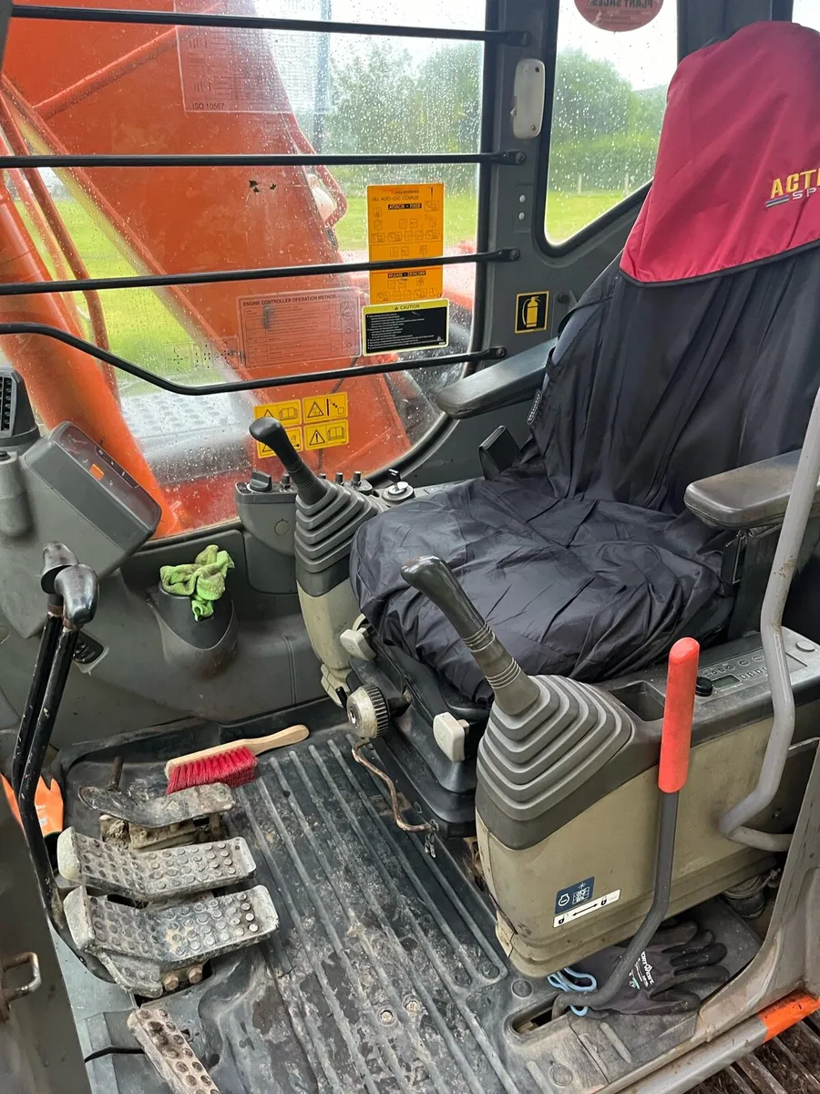 Hitachi zaxis 130-1 - Image 4