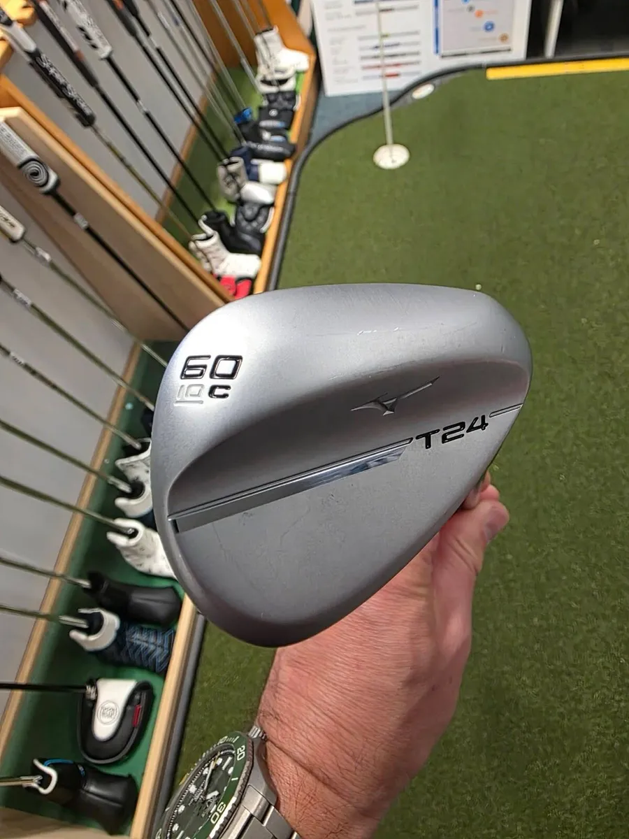 As New Mizuno T24 - Image 2