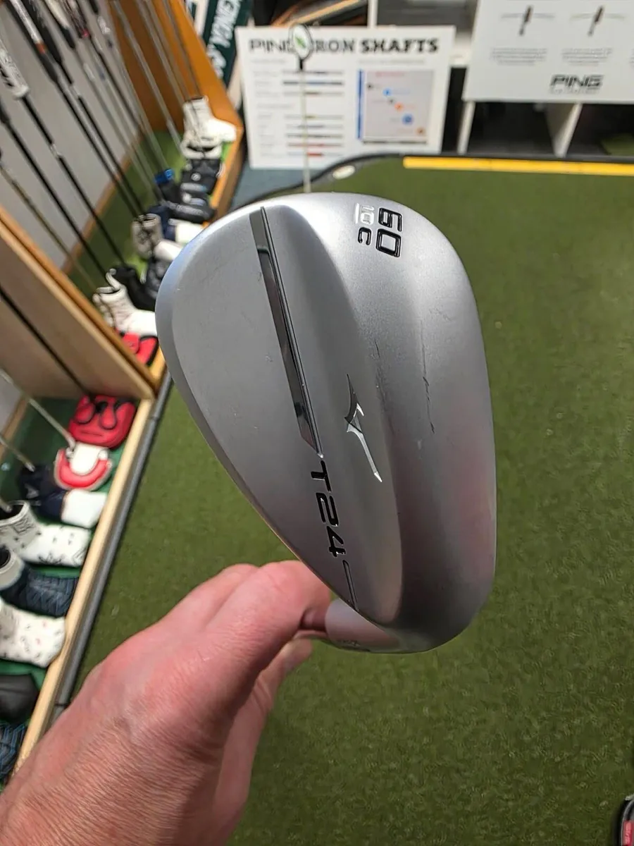 As New Mizuno T24 - Image 3