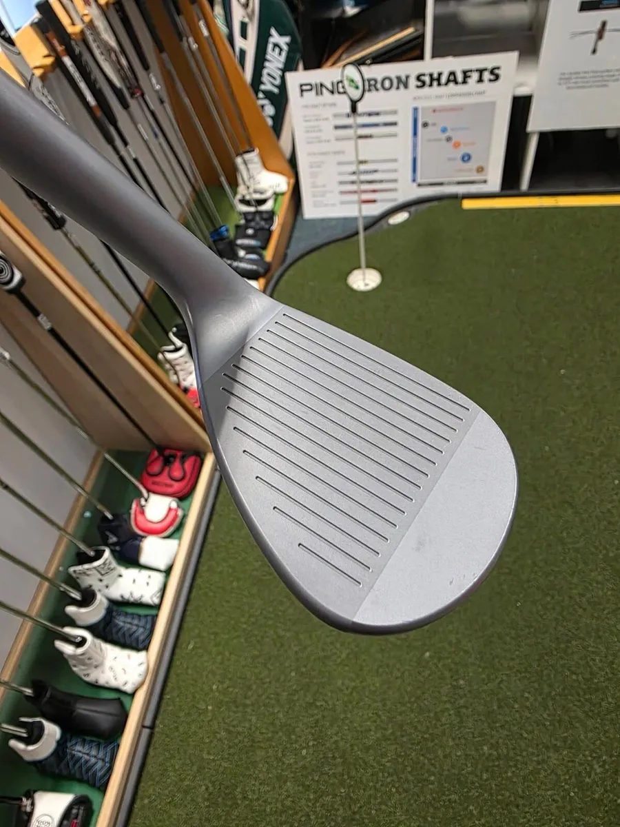 As New Mizuno T24 - Image 4