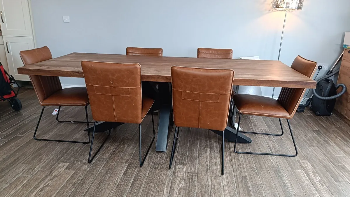 Dining room table - Image 4