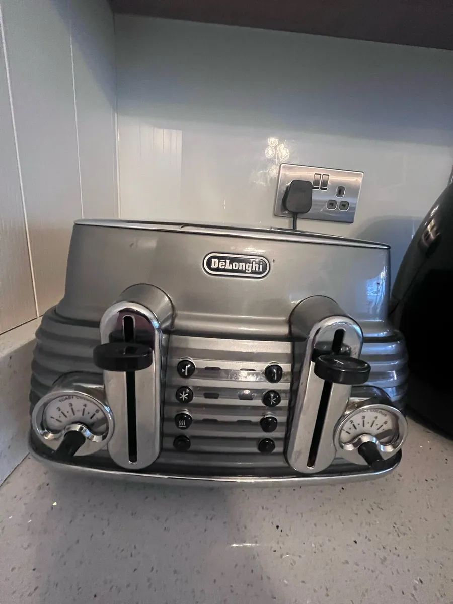 Coffee machine & Toaster - Image 1