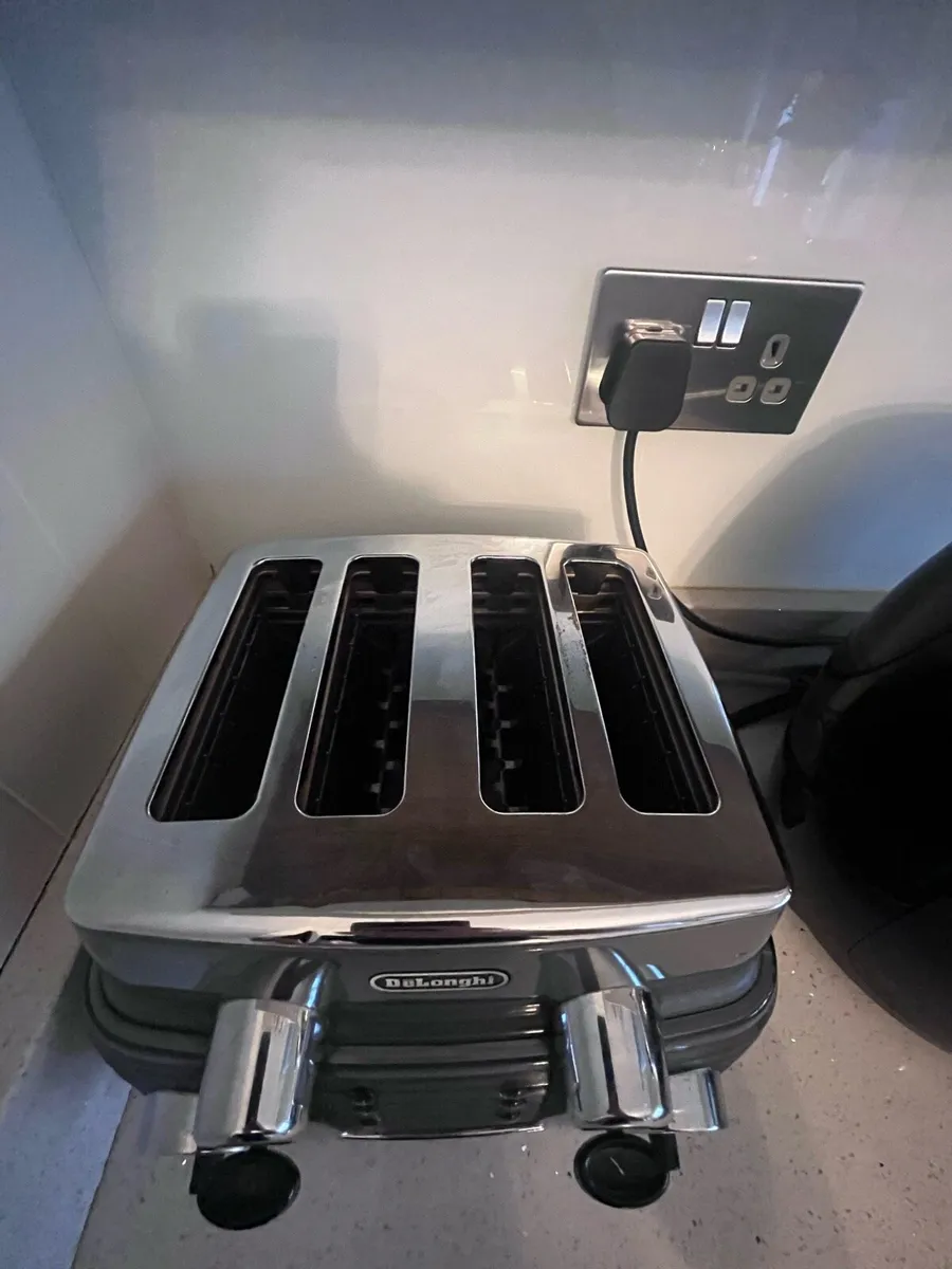 Coffee machine & Toaster - Image 2