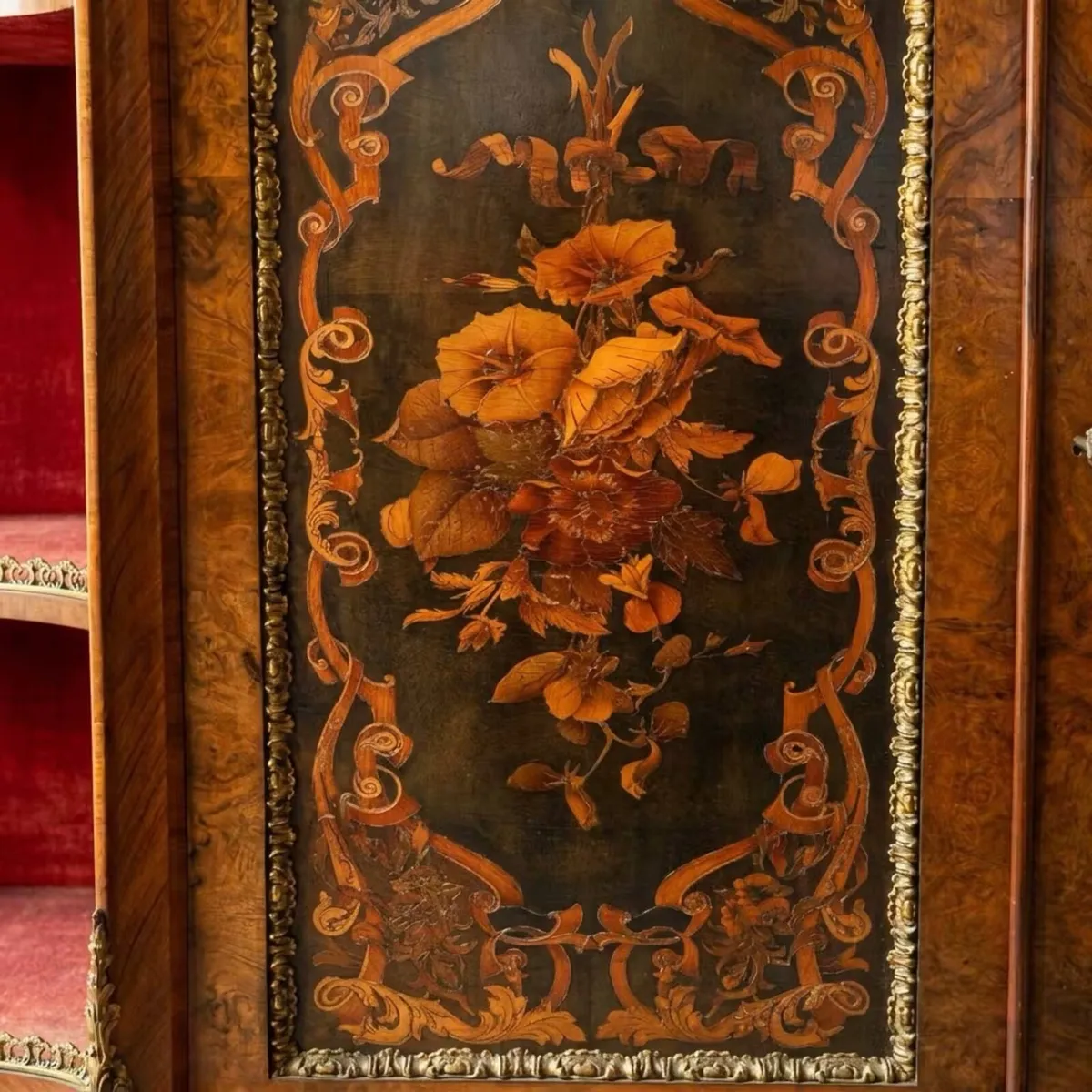 Absolutely stunning piece of furniture. - Image 3