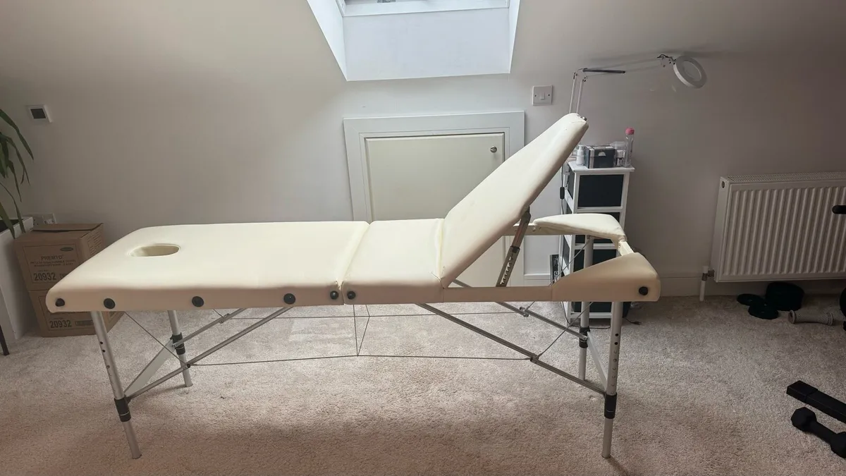 Massage table - Image 2