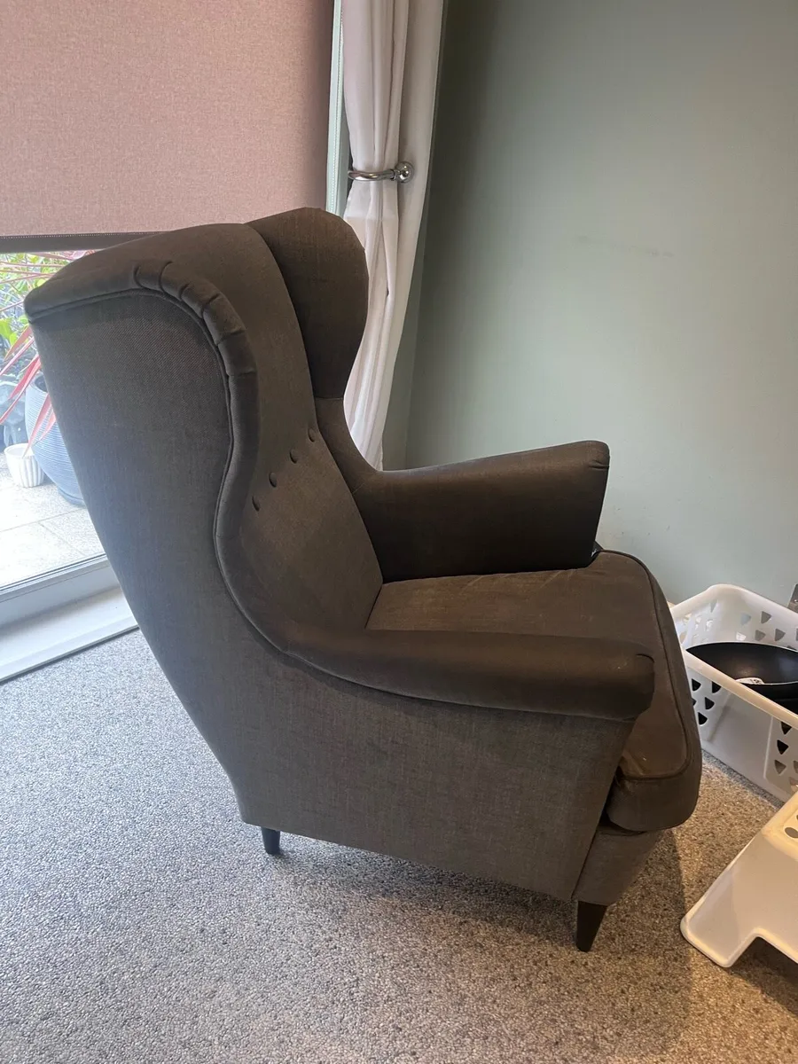 Armchair & 2 Kitchen Island Chairs - Image 2