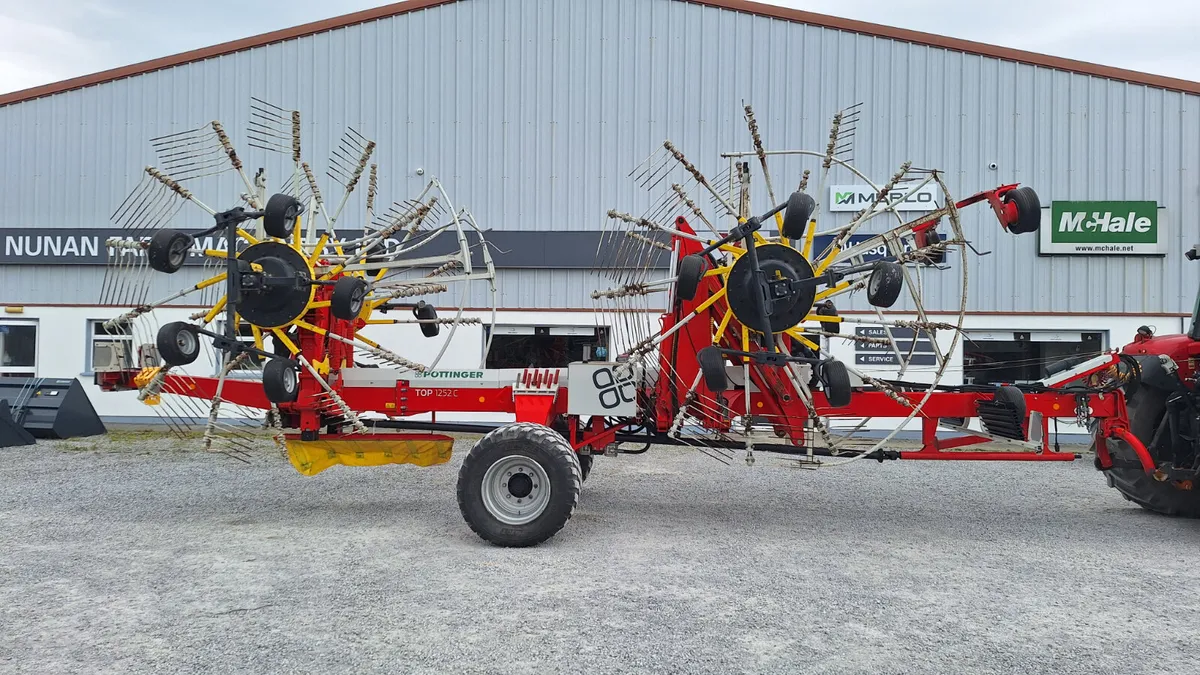 2021 POTTINGER TOP 1252C 4 ROTOR - Image 1