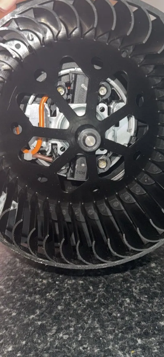Interior fan motor - Image 2